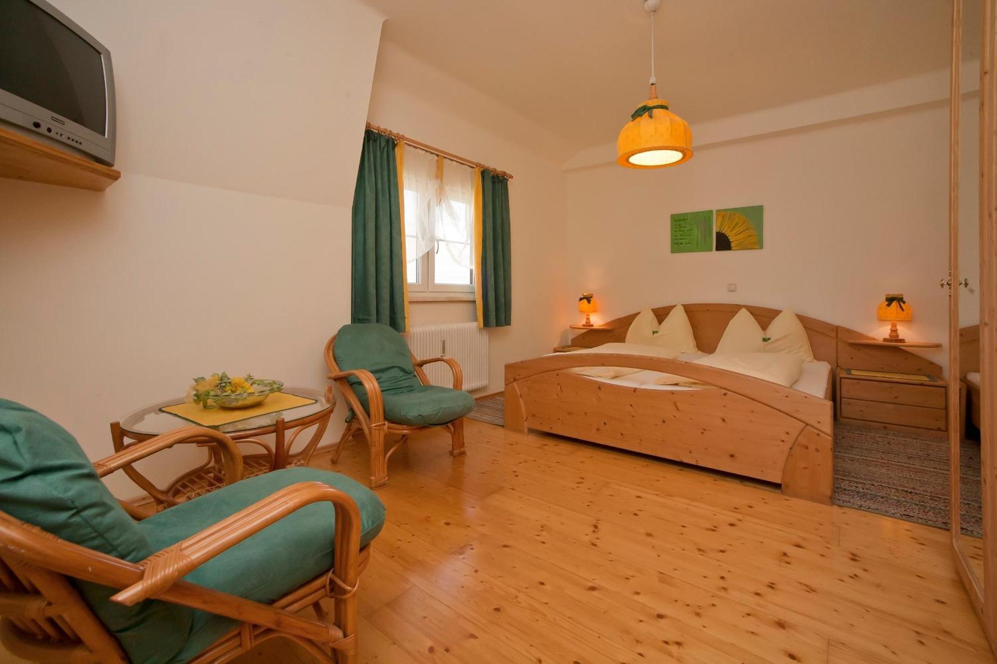 Bio-Bauernhof-Hotel Matlschweiger Lassing  Luaran gambar